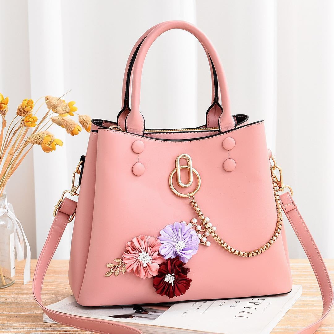 Large capacity flower chain single shoulder crossbody bag with a stylish and stylish water bucket shape for women