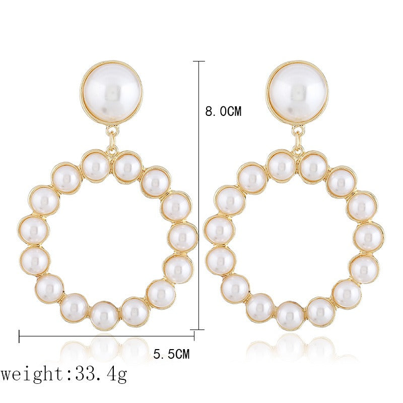 Fashionable and minimalist earrings with pearl large circle earrings