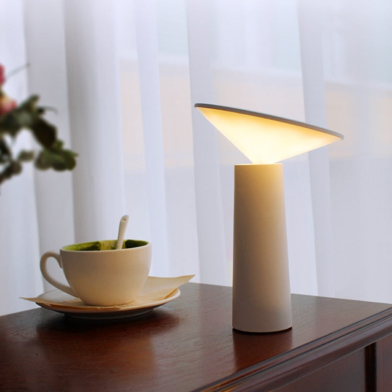 Table lamp, bedroom, bedside, Nordic modern minimalist decoration atmosphere, USB rechargeable night lamp, table lamp