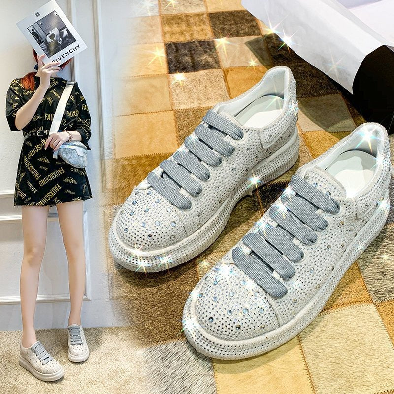 Autumn new full diamond sponge cake thick sole sports and leisure shoes, popular on the internet with leather surface women's single shoe trend