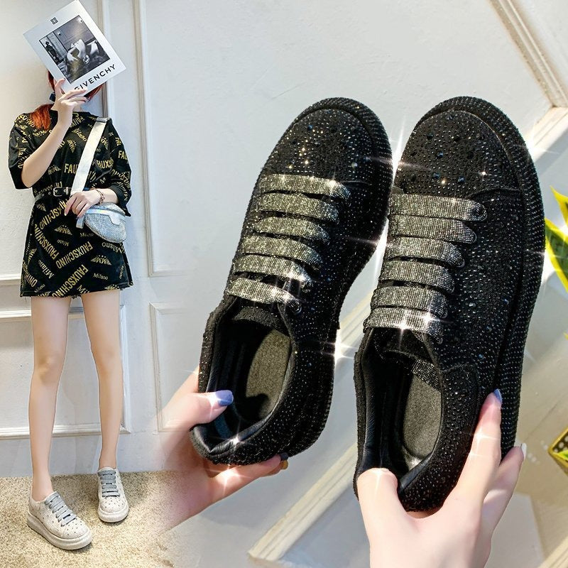 Autumn new full diamond sponge cake thick sole sports and leisure shoes, popular on the internet with leather surface women's single shoe trend