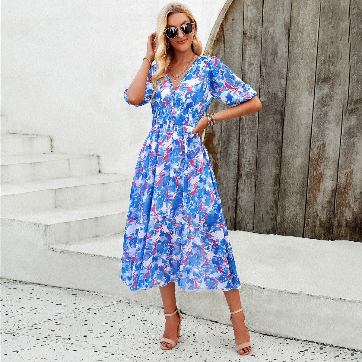 Spring/summer holiday casual print V-neck dress with waist tucked in