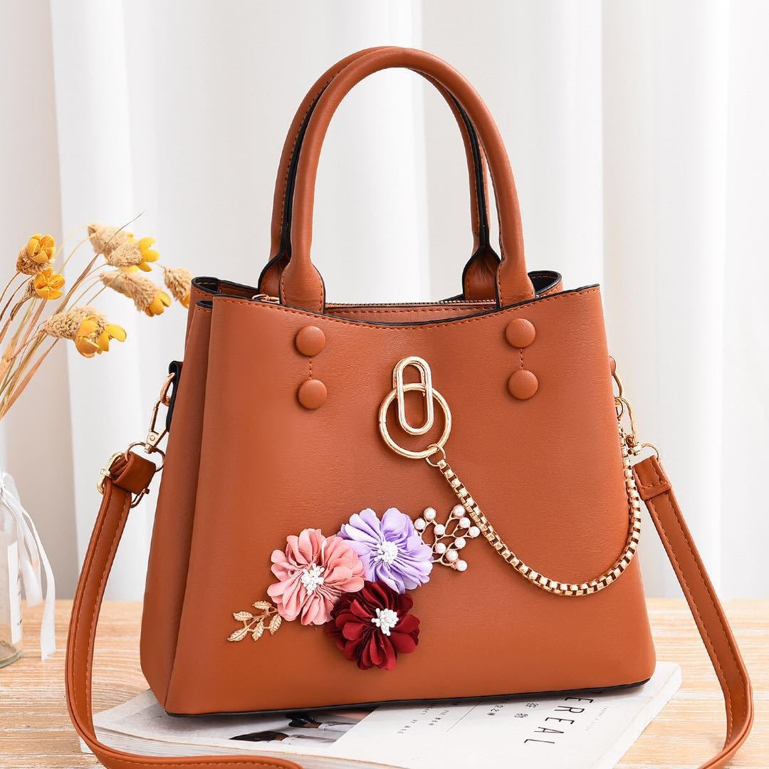 Large capacity flower chain single shoulder crossbody bag with a stylish and stylish water bucket shape for women