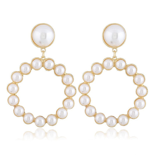 Fashionable and minimalist earrings with pearl large circle earrings