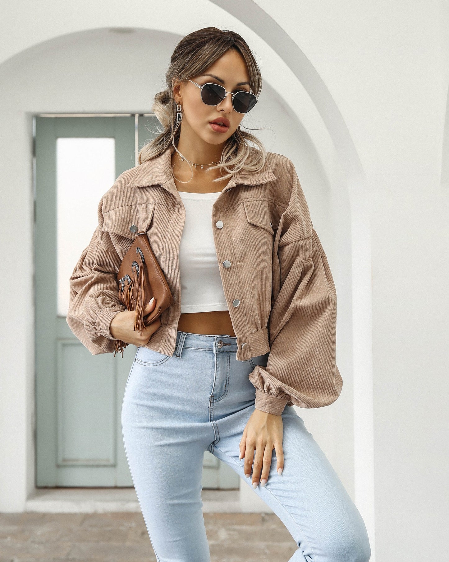 Autumn and winter European and American casual lapel corduroy jacket with lantern sleeves, single breasted short jacket for women